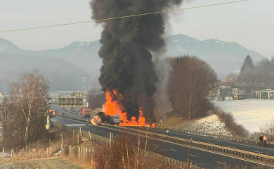 Teška nesreća u Sloveniji: Eksplodirala cisterna, zatvoren auto-put (VIDEO)