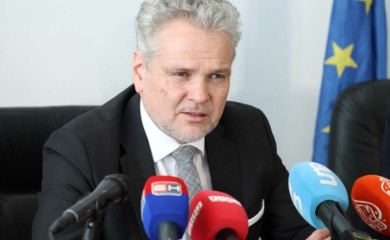 “Nije moguće riješiti svako pitanje za izbore” Satler poručio da krtako vrijeme ne može riješiti problem izmjena Ustava BiH