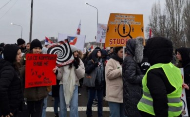 Počeo studentski skup: Kragujevac pod blokadom!