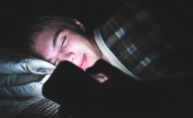 Grok skandal pokrenuo lavinu: Više od 100 organizacija traži zabranu aplikacija za generisanje eksplicitnog sadržaja