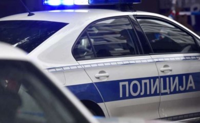 Vrijeđao i prijetio Vučiću: Uredniku “Tabloida” određen pritvor do 30 dana