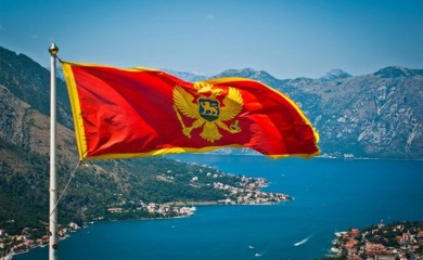 Pokušala napraviti selfi pa pala u provaliju duboku 25 metara