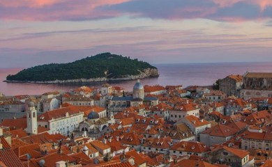 Nesvakidašnja situacija: Na sjeveru Jadrana 29 stepeni, u Dalmaciji temperatura pala na 15