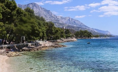 Drama u Makarskoj: Muškarac prijetio da će skočiti sa zgrade