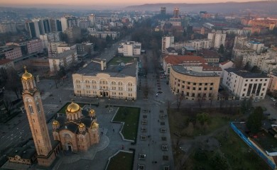Danas oblačno, vjetrovito i pretežno suvo vrijeme, moguća kratkotrajna kiša