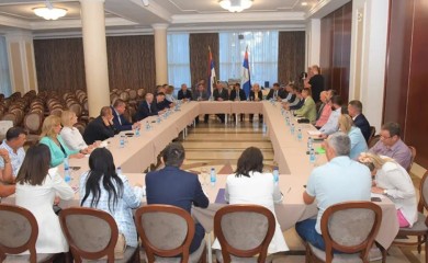 Višković obećao građanima Srpske: Neki proizvodi uskoro po značajno nižim cijenama