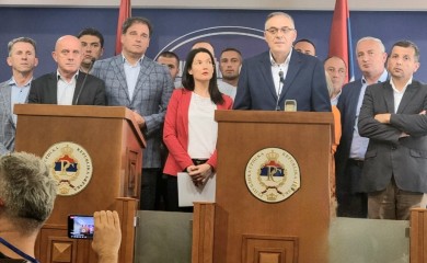 Opozicija razjedinjena kreće na Banjaluku?