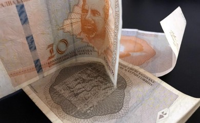 Dozvoljeni minus na bankovnom računu ima više od pola miliona građana