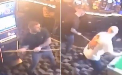 Pogledajte tuču zbog koje gore mreže: Uletio u gužvu pa brutalno nokautiran (VIDEO)