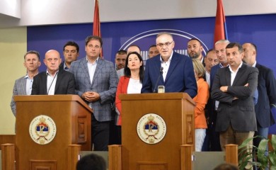 Opozicija bi u Banjaluci mogla u četiri kolone
