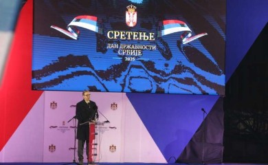 Vučić iz Sremske Mitrovice poslao 6 KLJUČNIH POLITIČKIH PORUKA: Šta je rekao o obojenoj revoluciji u Srbiji i kakvu poruku je poslao studentima
