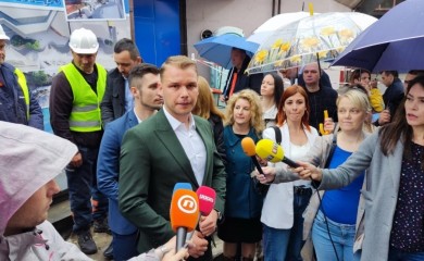 Stanivuković: U petak rušenje hotela Palas, automobili sele iz centra