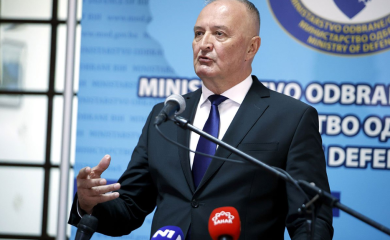 Helez traži istragu i prekida vojnu saradnju sa Srbijom