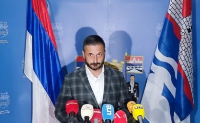 "Predložite isplatu duga Akvane iz budžeta i sazvaćemo vanrednu sjednicu"