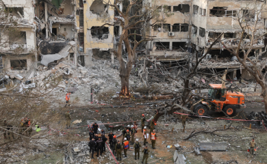 Najmanje osmoro poginulih u iranskim napadima na Izrael tokom noći, u Iranu gađani komandni centri tajne jedinice