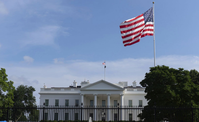 Oglasila se Bijela kuća o navodima da je Tramp pozivao Zelenskog da napadne Moskvu