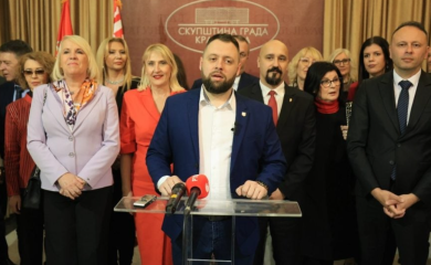 Odbornici SNS u Skupštini grada Kragujevca odrekl se polovine plate u korist postradalih u požarima