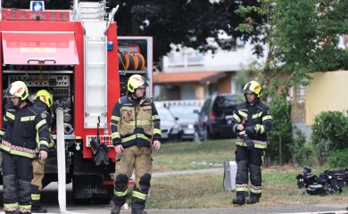 Šest automobila izgorjelo jutros u Zagrebu, sumnja se na podmetanje požara