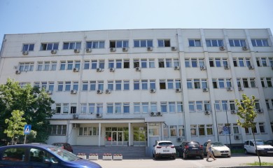 Optuženi došao pijan u sudnicu, suđenje za pokušaj ubistva odgođeno