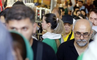 "Žena, život, sloboda": Zbog godišnjice smrti Mahse Amini iranska vlada izvela policiju na ulice