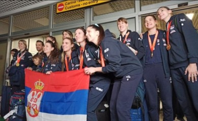 Zlatne odbojkašice stigle u Beograd