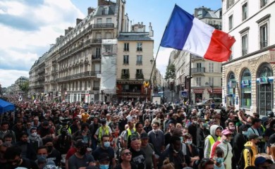 Hiljade ljudi izašlo na ulice Pariza zbog rasta troškova života