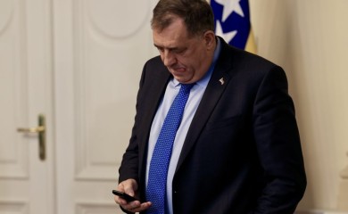 Dodik uoči odlaska na sud: Da znaju, imaće cirkus