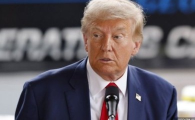 Tramp imenovao najmlađeg portparola Bijele kuće u istoriji SAD FOTO