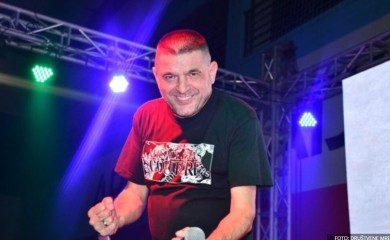 Baja Mali Knindža na stubu srama zbog koncerta u Novom Sadu, nepunih mjesec dana nakon tragedije