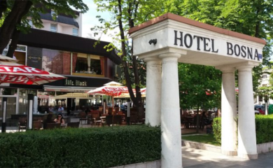 Izbio požar u hotelu "Bosna"