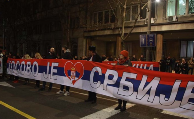 Skup za odbranu Srba na Kosmetu ispred Vučićevog kabineta