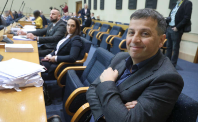 "Vozi me na Pale preko Ledina" Vukanović ismijao Stanivukovićeve mjere protiv zagađenja, Košarca uporedio sa Šojićem