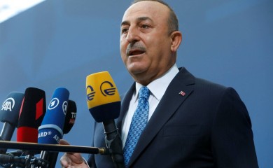 ČAVUŠOGLU: Učinićemo sve da se BiH ne vrati u devedesete