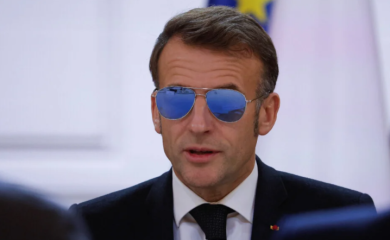 Macron vodio sastanak u Elizejskoj palati sa sunčanim naočalama zbog problema s okom