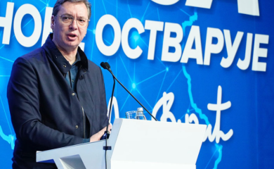 VUČIĆ: Moramo da se klonimo tuđih ratova