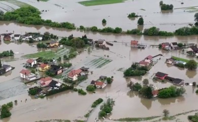 Žestoke borbe sa poplavama i u Hrvatskoj: Veliki vodeni talas tek stiže