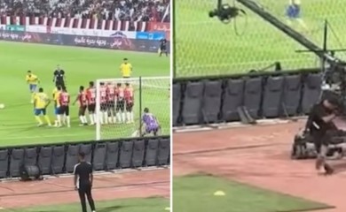 Ronaldo u centru pažnje, pogodio kamermana u glavu (VIDEO)