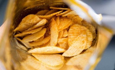 Nakon smrti četrnaestogodišnjaka! Poznata marka čipsa se povlači sa tržišta