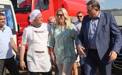 Dodik i Cvijanovićeva na Kotlićijadi i Krajiškoj Guči