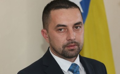 Јerinić najavio da će tražiti smjenu Arnautovića i članova CIK-a