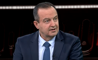 Dačić ostaje na čelu stranke