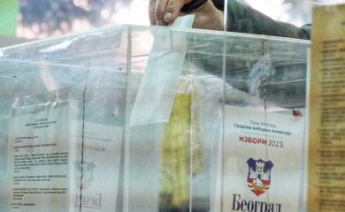 Izbori u Srbiji: Evo šta su pokazale prve projekcije na osnovu 65 odsto uzorka