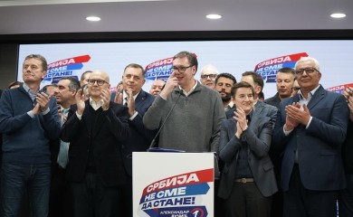 Vučić: Ubjedljiva pobjeda liste "Srbija ne sme da stane"