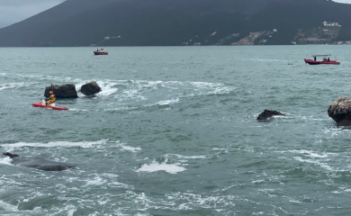 Detalji nesreće u Herceg Novom: Dječak sišao sa šetališta da se fotografiše, talas ga odnio