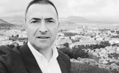 Preminuo Zoran Vujat