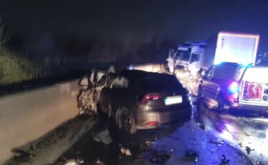 Vozilo smrskano: Dobojlija poginuo u stravičnom sudaru FOTO