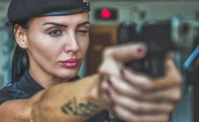 Biba je najseksi srpska žandarka