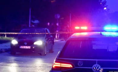 Teška saobraćajna nesreća: Pješak poginuo, dvije osobe povrijeđene