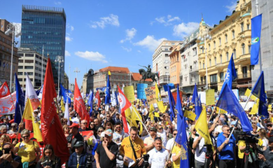 Sindikalni protest u Zagrebu: povećajte plate i penzije ili će 2028. biti vreme istine