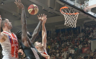 Zvezda pobijedila Partizan i izborila četvrtu utakmicu